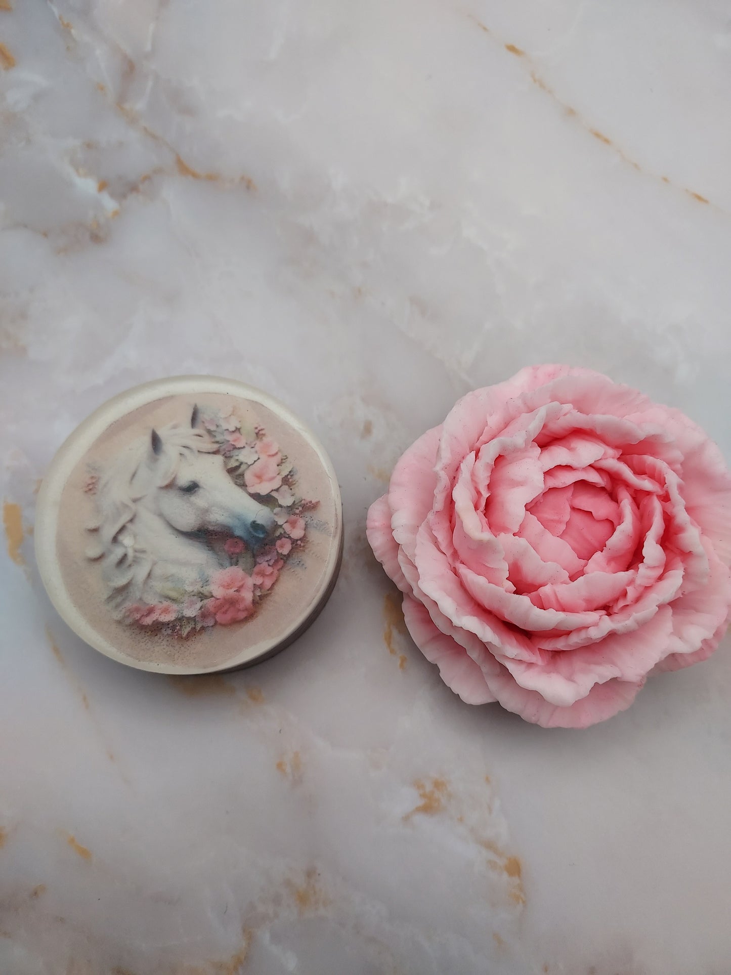 Equine Elegance: White Horse Bliss Soap with Pink Floral Harmony