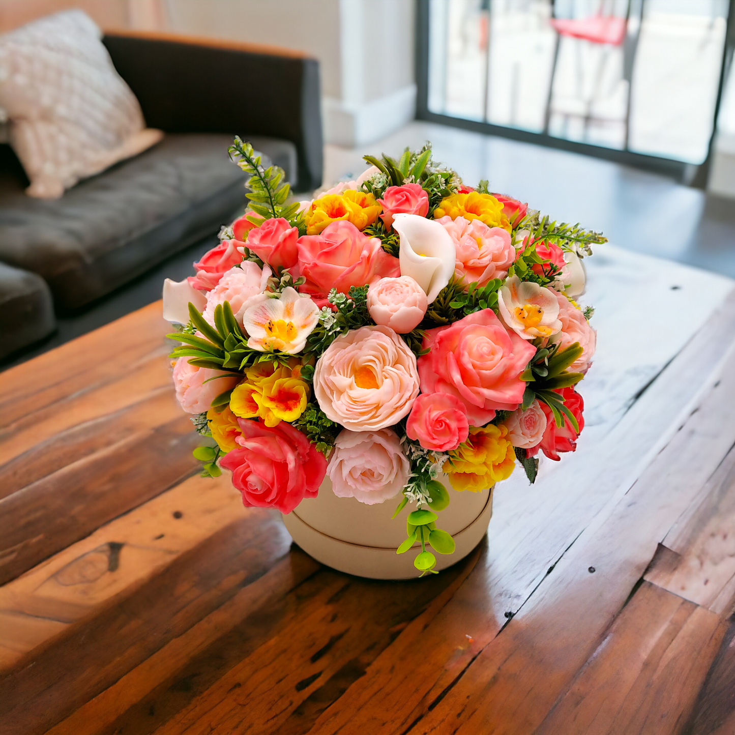 #5. Luxe Petal Bouquet